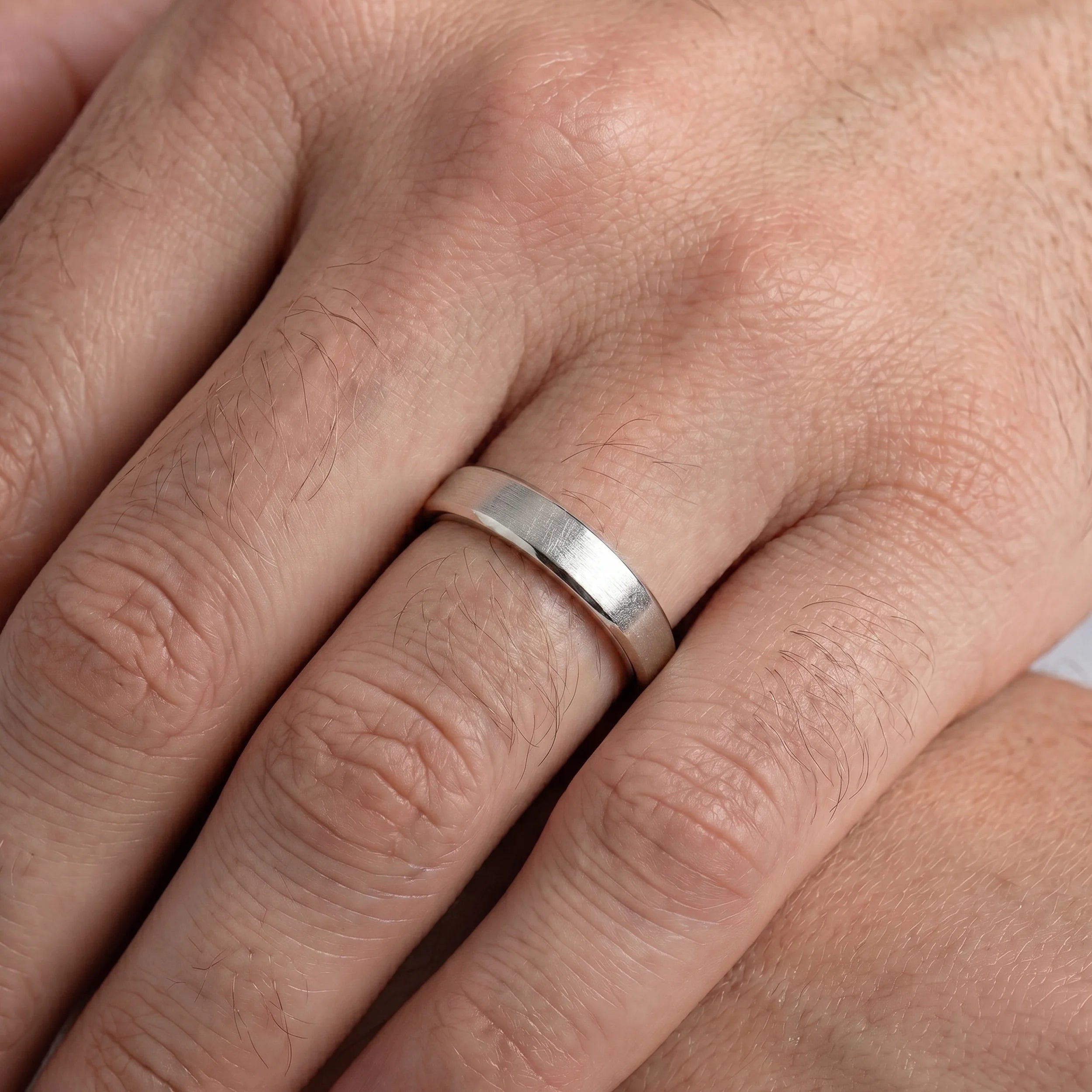 Plain Round Gemstone Inside Men's Band