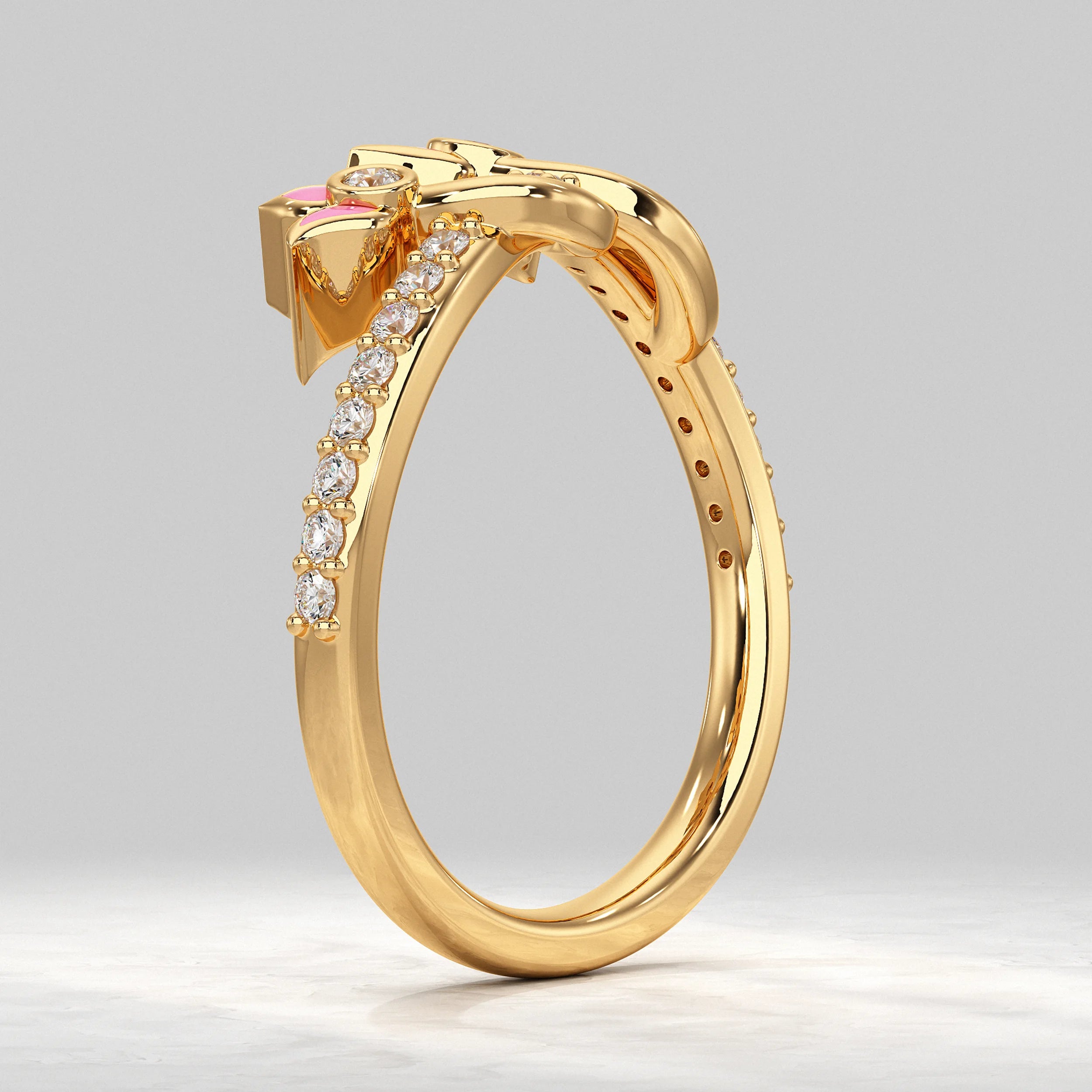 Yellow-Gold-Ring-With-Flower-and- Round-Cut-Diamond
