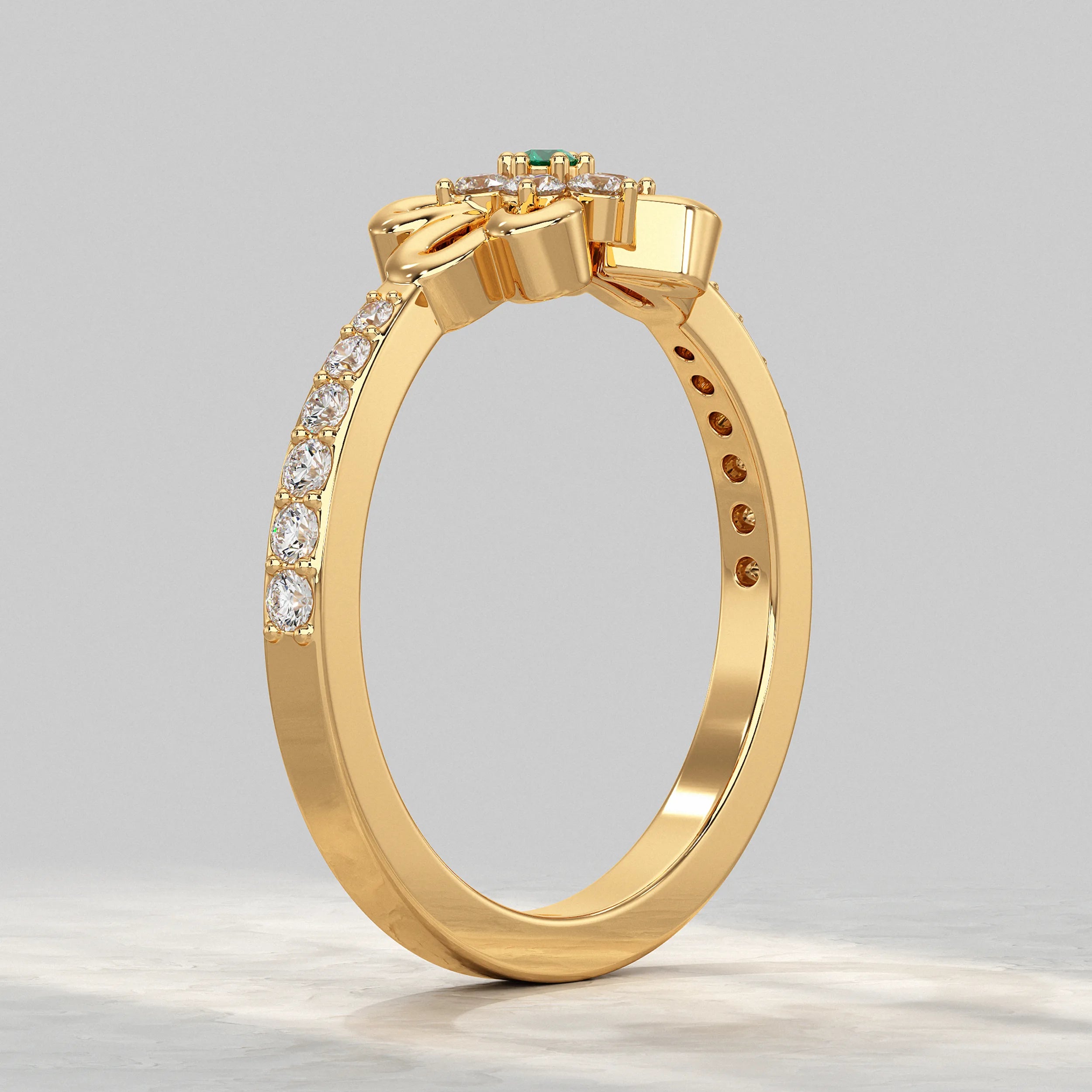 Yellow-Gold-Ring-With-Round-Lab-Diamonds
