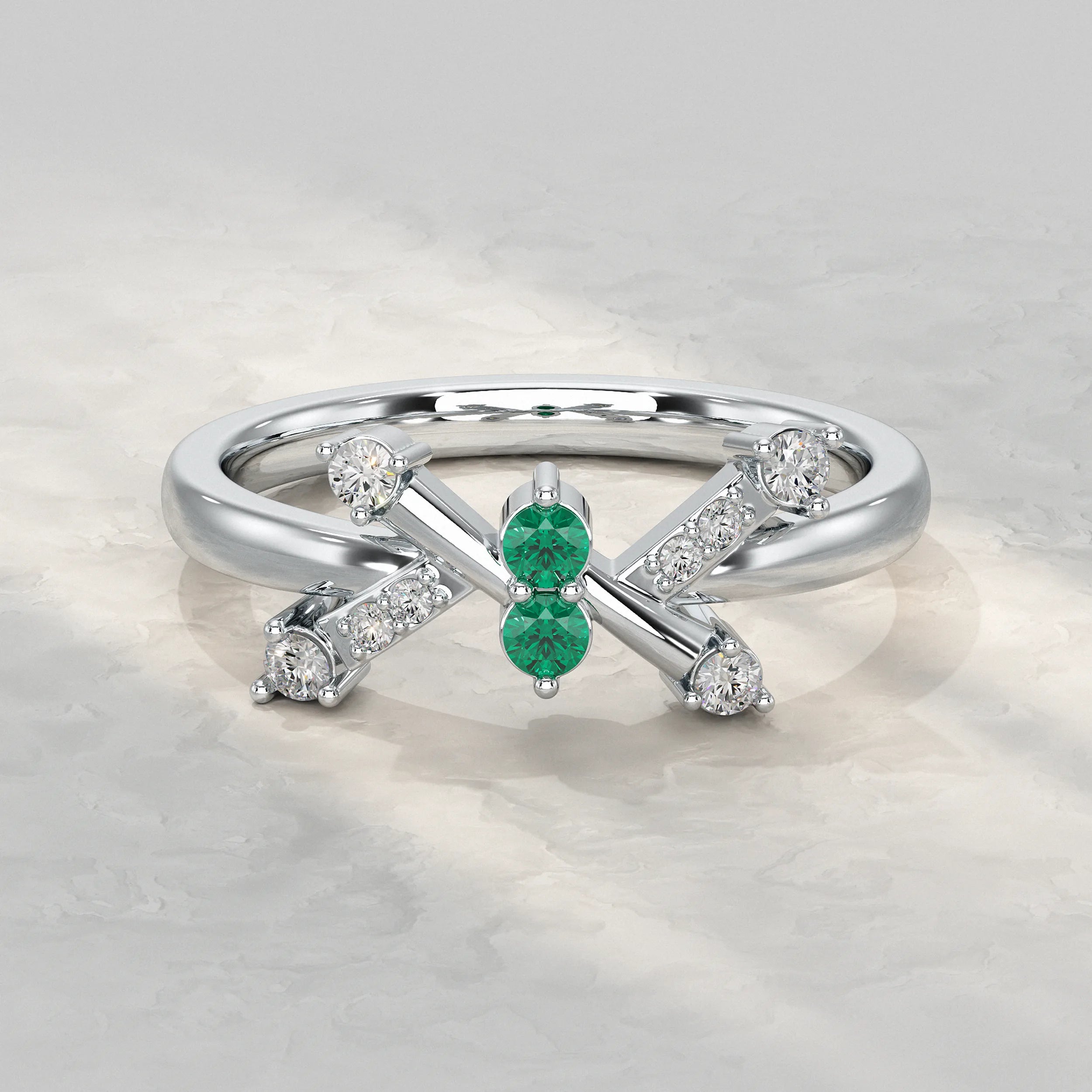 Silver-Ring-With-Green-Gem-Diamond