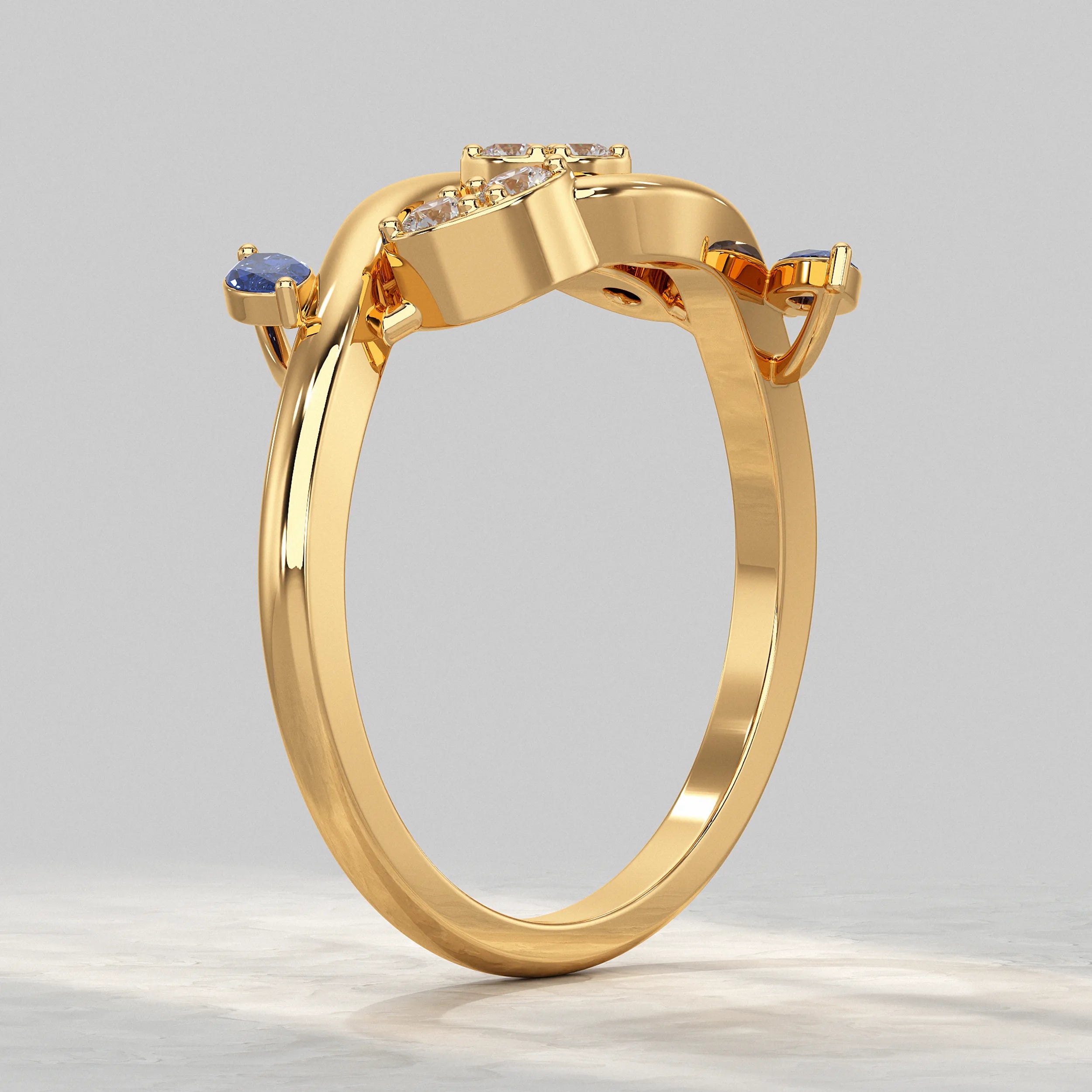Yellow-Gold-Ring-With-Cluster-Diamond