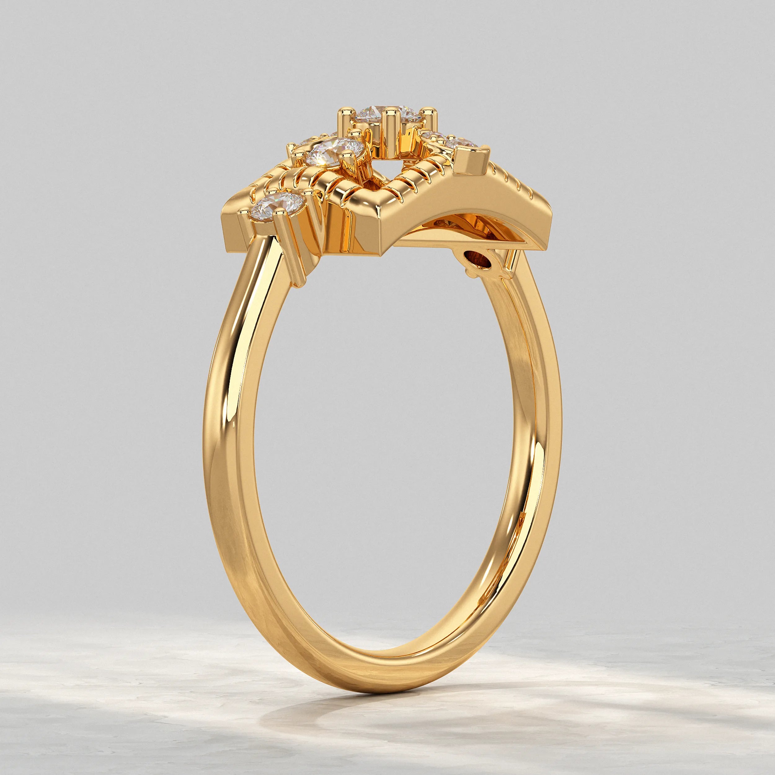 Yellow-Gold-Ring-With-Cluster-Diamond-Setting