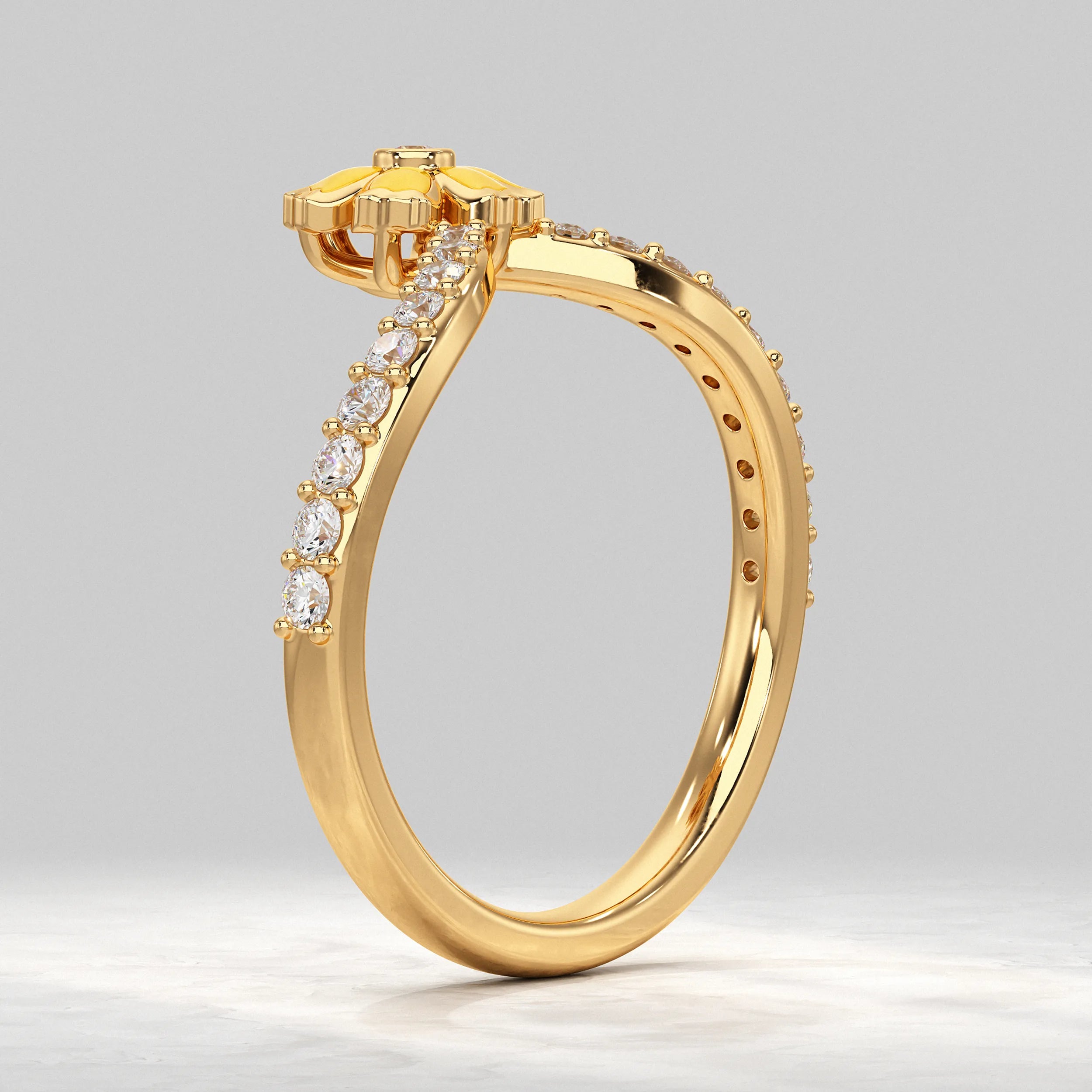 Yellow-Gold-Ring-with-Round-Cut-Diamond