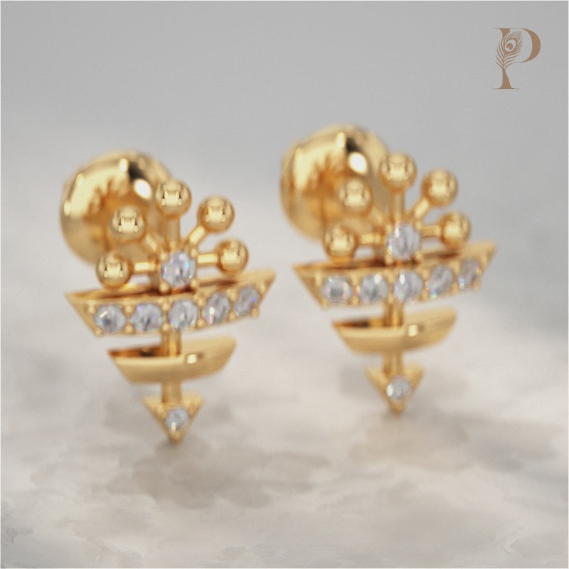 Geometric Round Diamond Pattern Stud Earrings
